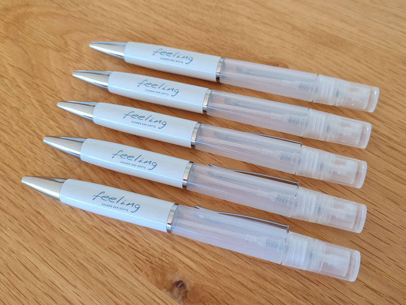 Käsiedesi-kuulakynä-setti