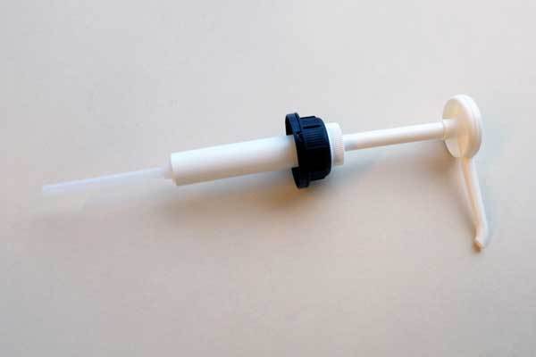 Pumppu 3 litran kanisteriin