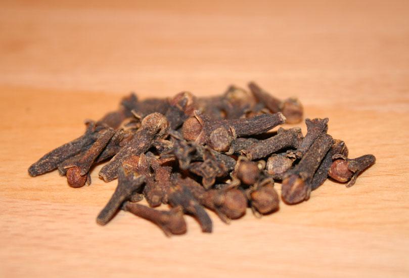 Neilikannuppuöljy Syzygium aromaticum