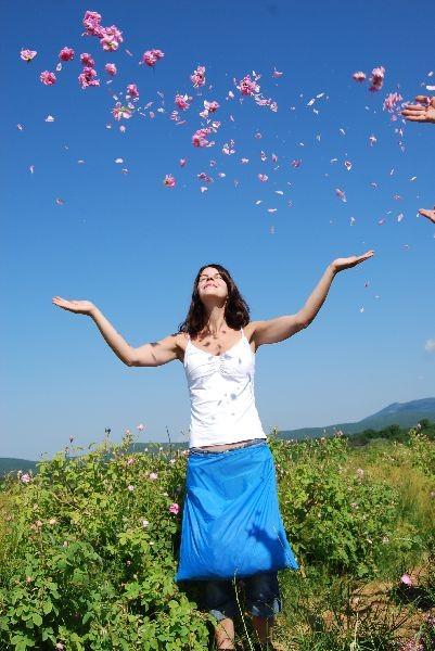 Ruusuöljy bulgarialainen Rosa x damascena